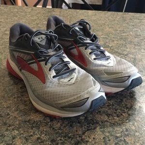 brooks ravenna 8 mens brown